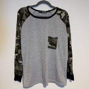 B Flawless Heather Gray with Camouflage Sleeves, Size L
